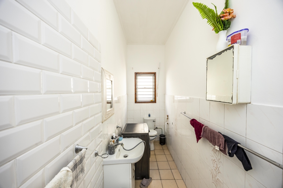 6 Bedroom Property for Sale in Quigney Eastern Cape